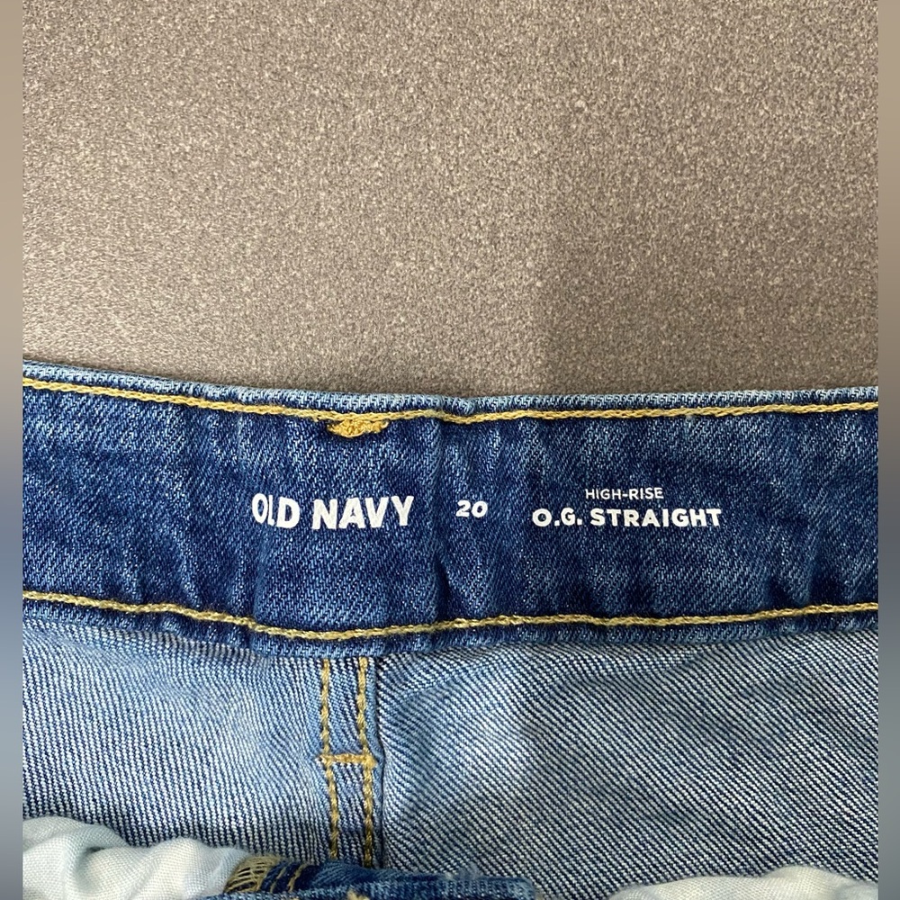 NWOT Women’s Old Navy OG Straight High Rise Shorts - Picture 3 of 3